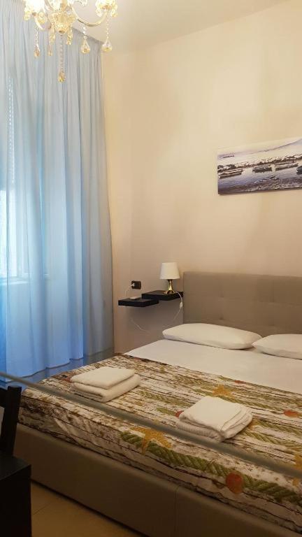Guesthouse Re Ferdinando Napoli Esterno foto